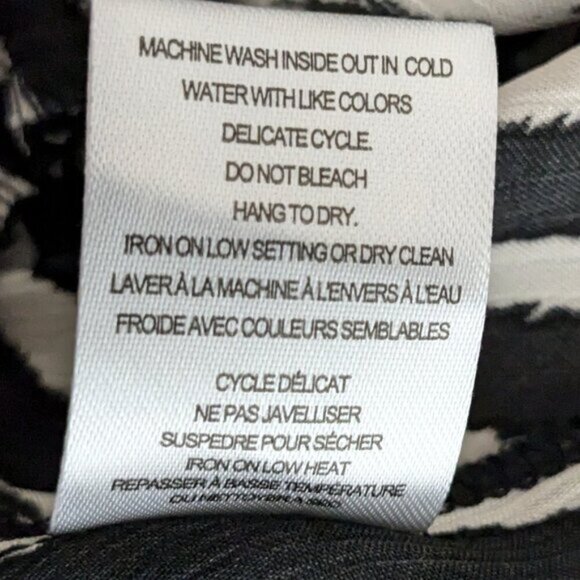 HAVER LONDON Black Zebra Print Long Sleeve Knotted Crop Top; Size L - Picture 5 of 5